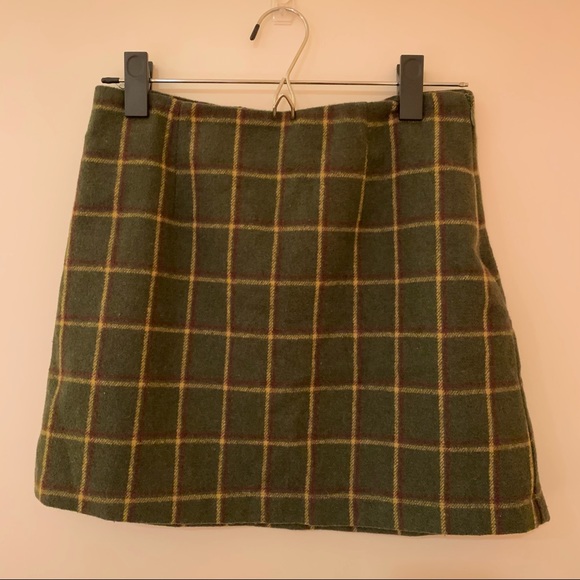 Forever 21 Dresses & Skirts - forever 21 green plaid mini skirt